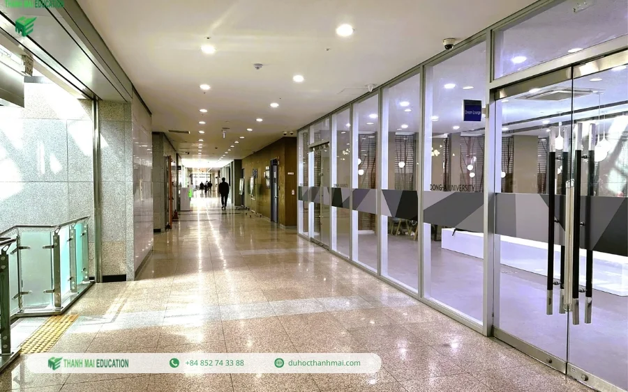 Cơ sở vật chất hiện đại của Đại học DongA