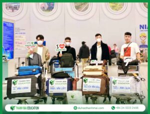 Hình ảnh tiễn học viên ra sân bay