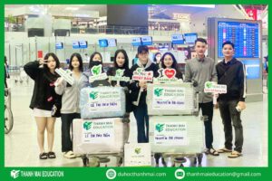 Hình ảnh tiễn học viên ra sân bay