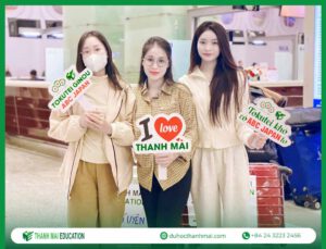 Hình ảnh tiễn học viên ra sân bay