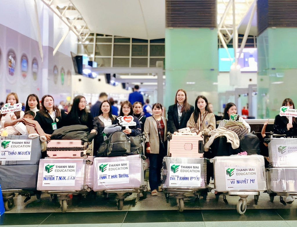 Hình ảnh tiền bay học viên Du học Nhật Bản